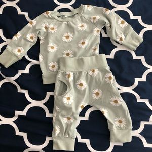 2 PCs. Lounge set baby girl
